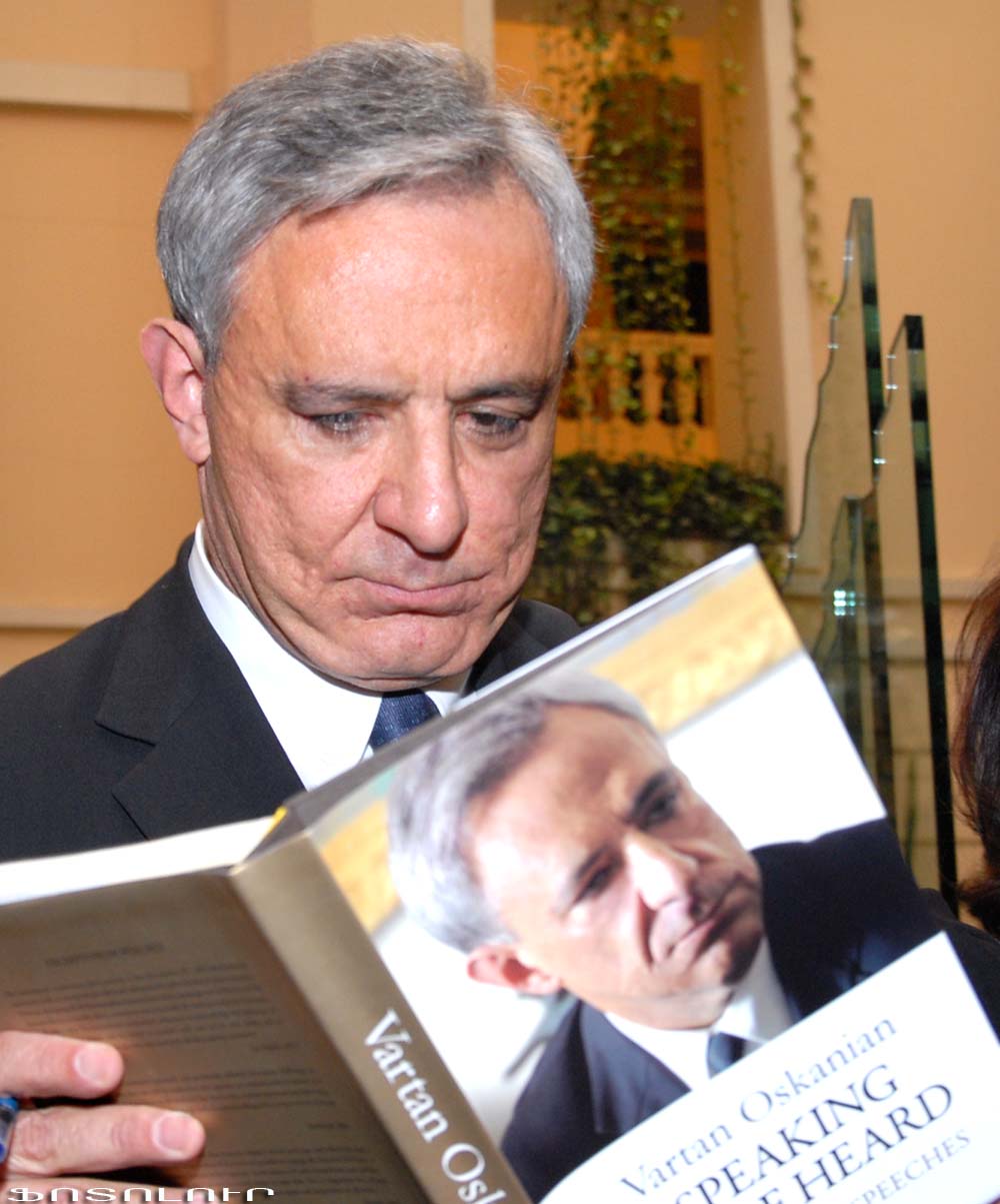 Vartan Oskanian