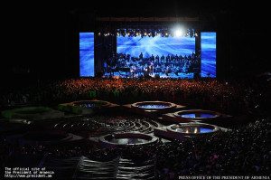 tankian tankian 300x199 Tankian Performs in Yerevan, Calls for Separation of Business and State