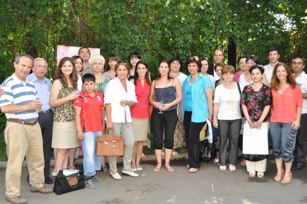 Graduates of the CME program together with AAHPO healthcare professionals and medical mission participants