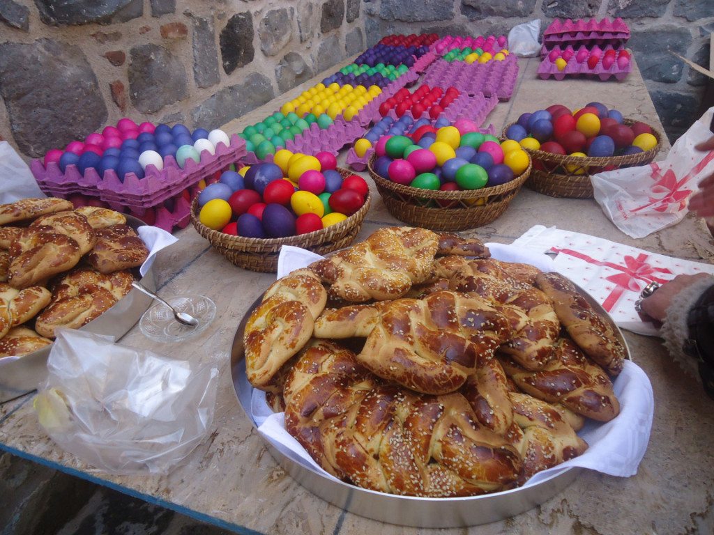 1x1.trans Easter Celebrated at Sourp Giragos in Diyarbakir (Photos)