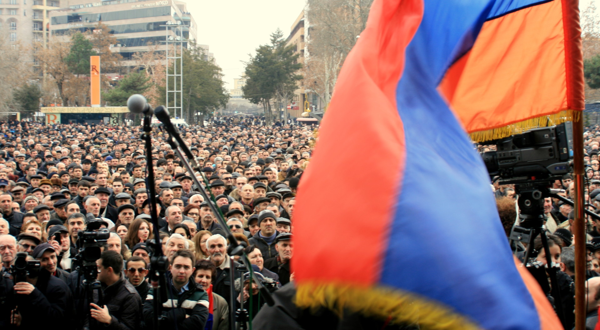 http://www.armenianweekly.com/wp-content/uploads/2013/03/IMG_85461.jpg
